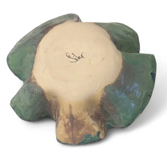 Studio Pottery Ruffled Bowl - Picture 11 of 14